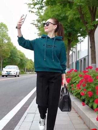 休闲连帽卫衣#穿出自信穿出美丽 #春秋穿搭 #每日穿搭分享