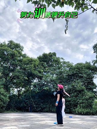 贵在坚持 没有智商税 只要努力就会有结果#单人网球训练器 #趣味运动 #原创视频 #记录真实生活 #自由自在简简单单过好每一天