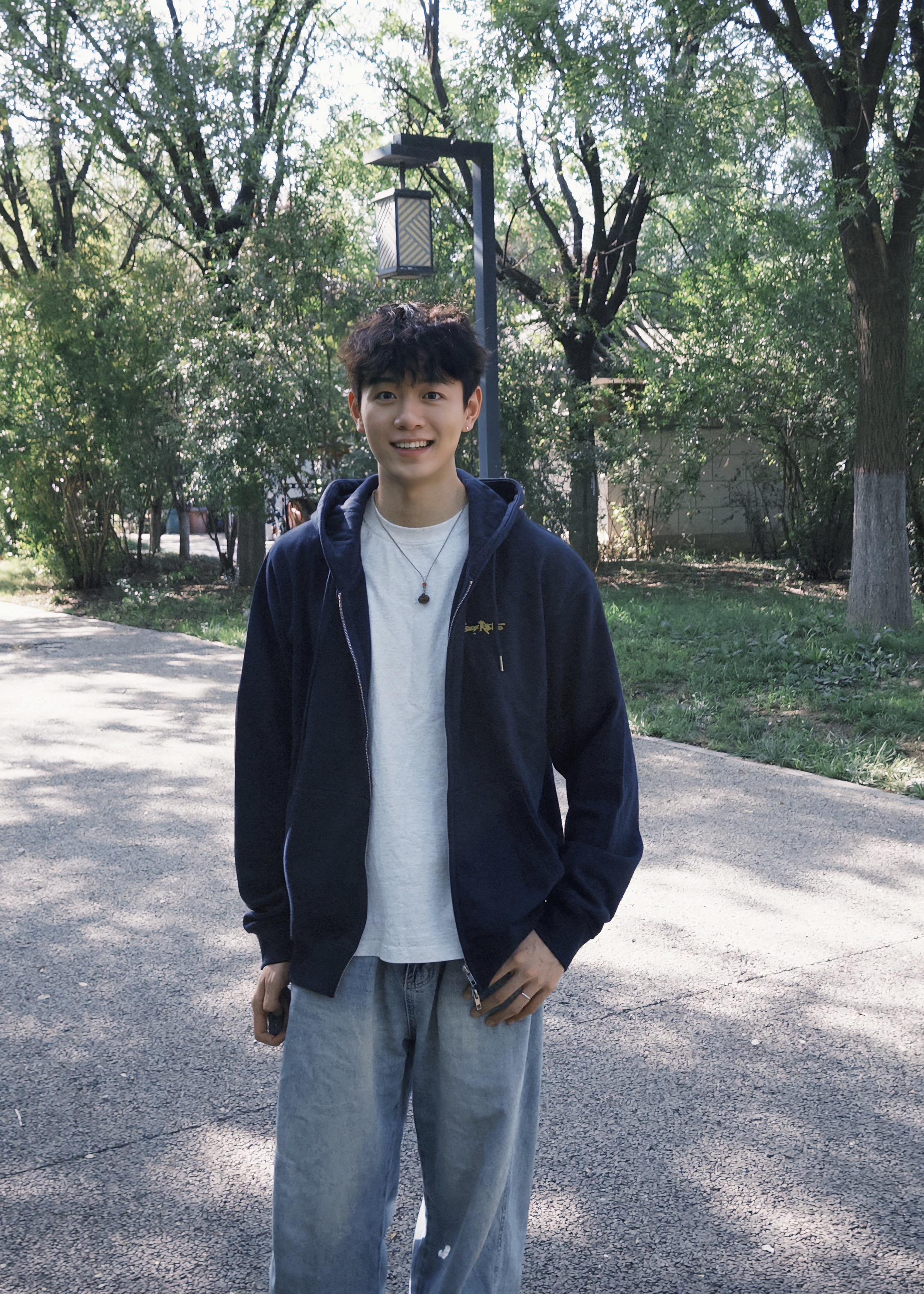 我抛了个硬币闭眼许愿 反正都会幸福 #少年感 #lifestylevision