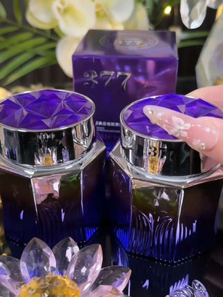 不会化妆,懒得化妆,没时间化妆的,可以试试这款#美白祛斑贵妇膏 真的很不错,很方便#超便宜超划算 #学生党平价安利 #防水防汗不脱妆 #平价好物