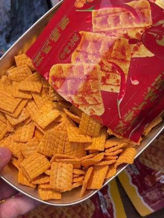 #创作灵感#美食测评 #美食测评 #美食分享  今喜客油泼辣子味锅巴膨化食品休闲零食小吃办公室解馋追剧小零#美食