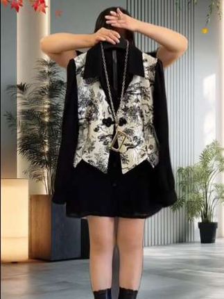 【秋季新国风盘扣水墨画马甲拼接长袖高级感宽松显:/ 瘦大码假俩件上衣】#显瘦遮肉 #洋气减龄 #面料柔软舒适