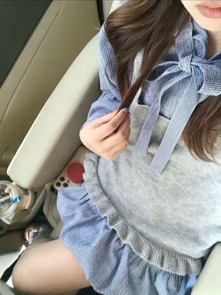 韩系复古格子蝴蝶结系带衬衫裙显瘦花苞裙女秋装女款爆款2025新款#韩系连衣裙#复古格子裙#花苞裙#秋季新款女装#爆款裙子