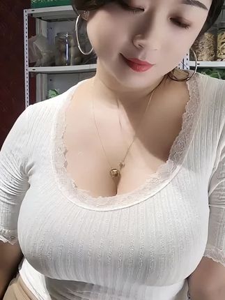 #微胖女生