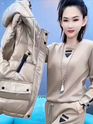 秋冬加绒加厚新款马甲卫衣套装女宽松大码气质遮肉简约三件套#时尚洋气 #减龄气质 #高级感穿搭 #新款 #胖瘦都可以穿