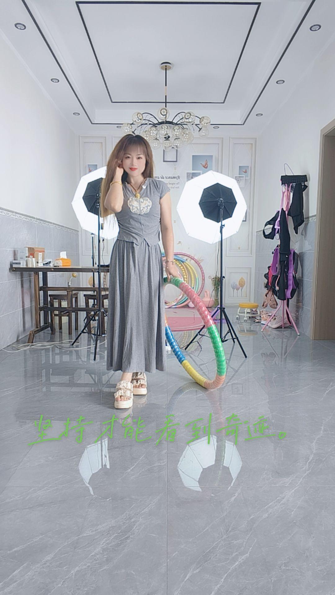 每天5点来跟我打卡🌹在你的坚持下,总有一天你会脱胎换骨。