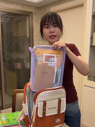 快开学了,我们优秀老师建议一定要给孩子多备几个,还得是L型大开口设计的,拿取特别方便,还是多层的设计,可以分类收纳,找起来一目了然。#科目袋 #文具安利