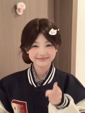 悄悄做个梦给你💤 #手势舞 #浅跳一下 #失眠酒 #悄悄做个梦给你