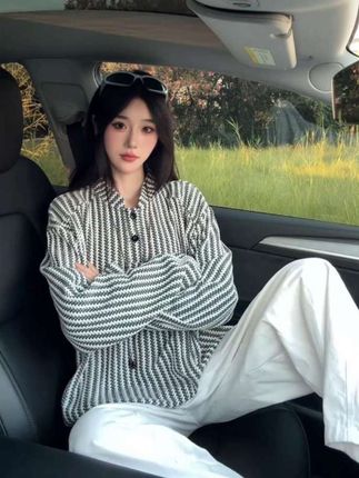 亨利领卫衣男新款秋季鱼骨纹纽扣长袖t恤黑白拼色条纹美式打底衫#亨利领t恤 #鱼骨纹 #条纹打底衫 #男士打底衫