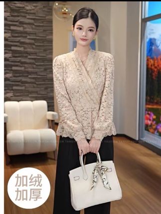 秋冬新款【LT-D861】轻奢时尚小众气质米杏色长袖上衣女#爆款热卖中 #显瘦穿搭 #好物推荐🔥 #美出高级感 #上衣 @DOU+小助手 @DOU+好生意 @DOU+上热门 🔥 @抖音小助手