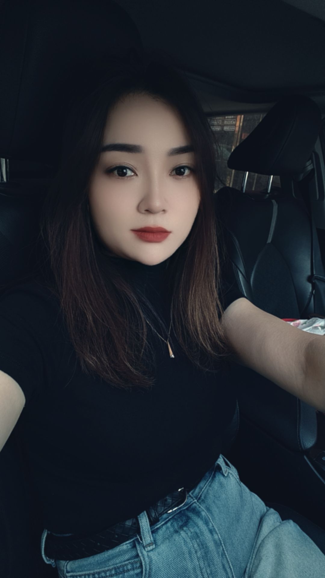 婚姻15年,现在吵架都懒得吵,各过各的!他也不再是我的靠山,我不应该改变他,所以我选择放弃,吵来吵去也没吵成自己想要的生活,后面懒得吵了,你说什么就是什么,就算你说白天有月亮,晚上有太阳,那也是对的!