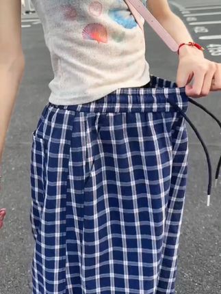 #夏季穿搭 #格子控 #显高显瘦显腿长 #慵懒风穿搭 #百搭神裤