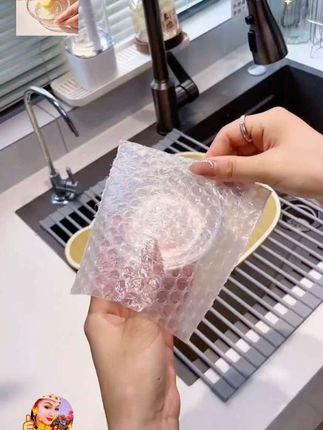 这个研磨碟好啊,吃蟹的时候用来研磨姜蒜末,平时用来研磨芝麻、辣椒粉、孜然粉都可以。#超实用