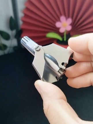 #鼻毛修剪器 #不锈钢鼻毛修剪器 #鼻毛清理 #鼻毛修剪 #携带方便
