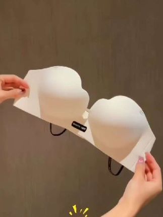 细肩带小胸聚拢显大加厚防下垂收副乳花瓣杯亲肤无痕字母文胸内衣#小胸聚拢显大 #收副乳防下垂 #无痕文胸