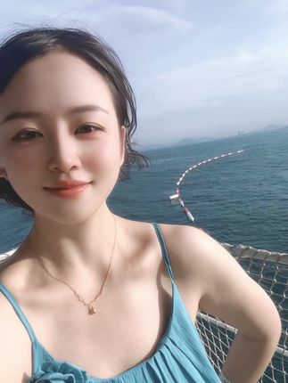 无限极萃雅水润防晒,已经替姐妹试过了,绝对的防水防汗,出门旅游必备哈!