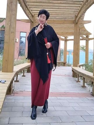 哈哈,家人们外边儿来一个吧。喜欢就关注我吧 ,好好爱自己❤❤ #优雅永不过时 ❤️❤️