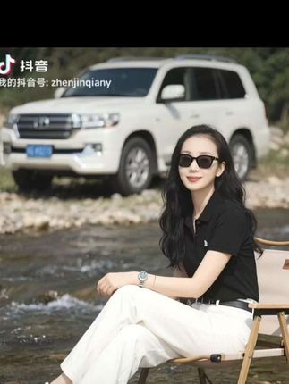 “成熟吗,半条命换的,懂事么,半个青春换的,在这一无所有的年纪,连快乐给不了自己”#今日分享