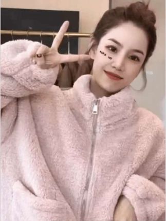 一整套新款时尚加绒保暖睡衣毛绒家居服秋女士套装