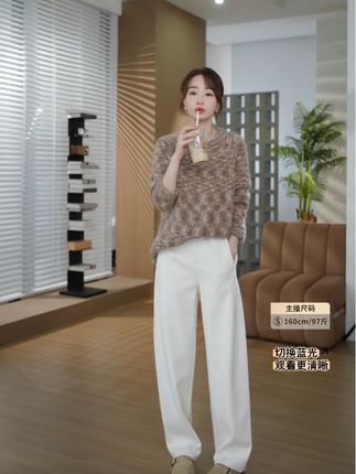 好穿好打理,腿型不好看穿裤子烦恼的,这款卫裤通通可以驾驭,关键北方地区一条可以过冬里面不用穿秋裤了,#显瘦显高显腿长 #长裤 #穿搭 #女裝 #时尚单品