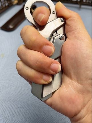全钢推拉式水果刀