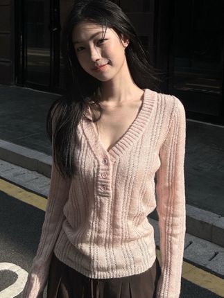 #上衣 #上衣穿搭 #高级感穿搭 #谁穿谁好看系列 #针织毛衣
