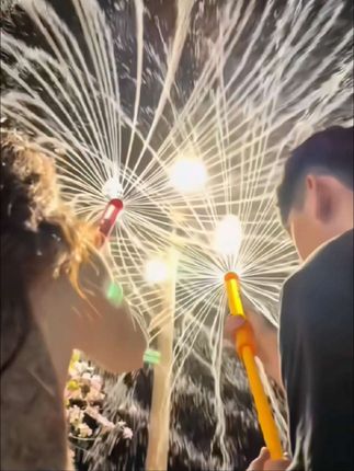 【正版烟花】中号水枪儿童沙滩玩具喷水抽拉式大容量女孩男孩漂流#玩具 #水枪 #日常分享 #新奇好物#烟花水枪玩具