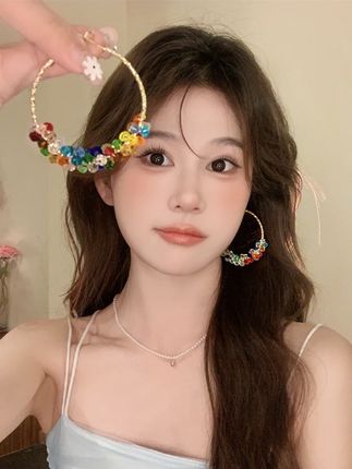 #时尚饰品 彩色多巴胺串珠耳圈#好看好看太好看了 #耳饰控 #精美耳饰 #饰品女精致