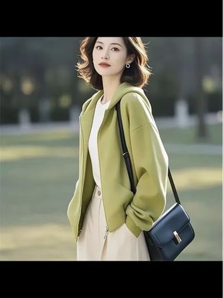 开衫宽松型长袖常规纯色卫衣休闲韩版百搭减龄洋气设计感外套#女装 #新款上新 #今日分享 #每日穿搭 #谁穿谁好看 @DOU+小助手