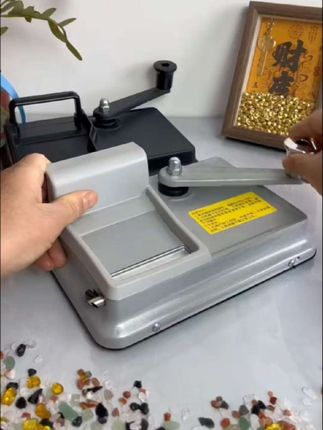 烟民看过来,这是一个全金属款零卡顿不锈钢双导轨卷烟器//手动卷烟机#分享生活小技巧 #新奇特创意 #好物推荐🔥 #你见过吗