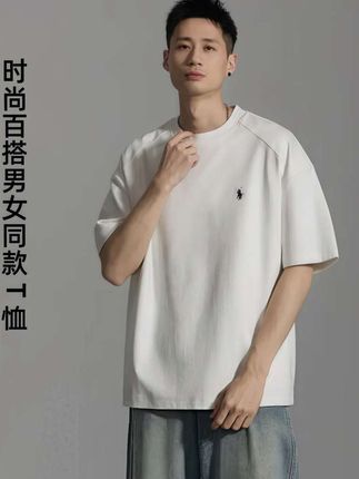 休闲时尚潮流百搭简约男女同款设计经典圆领 T 恤#出游穿搭#百搭T恤#男生穿搭#男女同款#休闲时尚