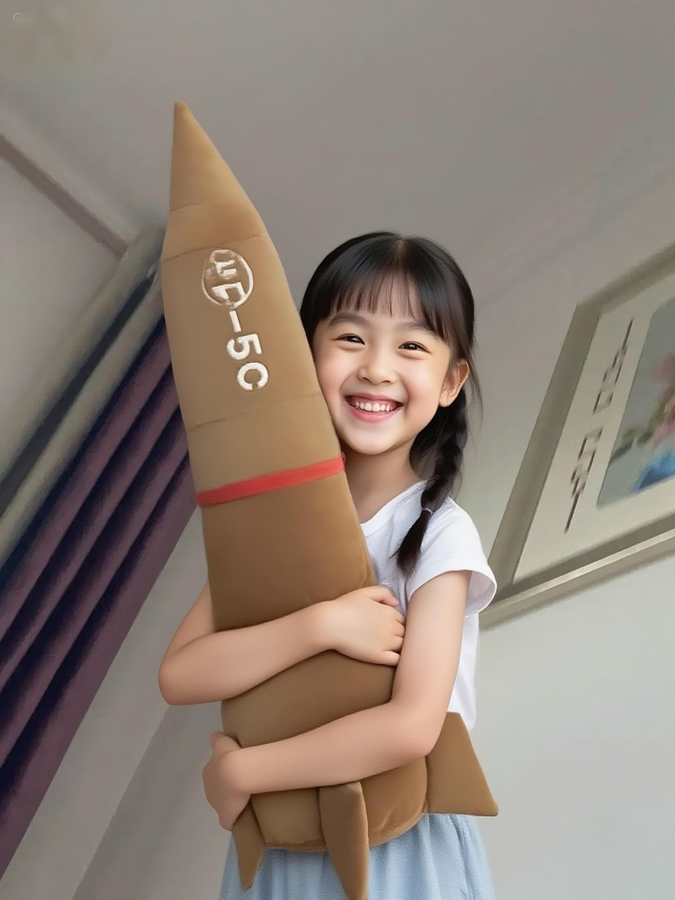 最有安全感的抱枕#东风5c打击范围覆盖全球 ##也太可爱了吧