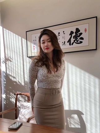心怀山水不张扬,宁静致远,避尘嚣。#女人味 #优雅气质 #情感