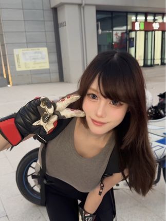 骑车来接你好不好#机车 #女骑 #艾伯斯头盔包
