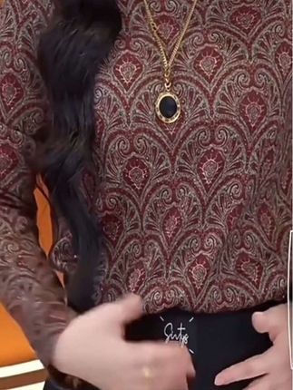 百搭时尚圆领加绒常规款套头款长袖法式绒衫秋冬内搭宽松保暖气质。#技术岗求职 #快速招聘 #军队文职报名网站