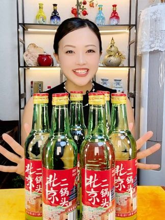 地地道道北京乾清门二锅头,一整箱六大瓶纯粮食酒,好喝不贵。#二锅头 #白酒 #酒 #纯粮食酒 #以酒会友