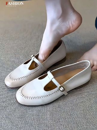 羊皮的温柔,复古的简约,平底的舒适,步履间尽是优雅。🌸 #美鞋分享 #美鞋控#软底软面穿上超舒服 #脚宽脚胖都可以 #新款女鞋分享