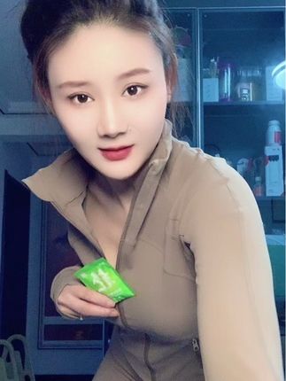 生完娃145,谁能想到现在XS码的也可以穿上了😂嘎嘎开心