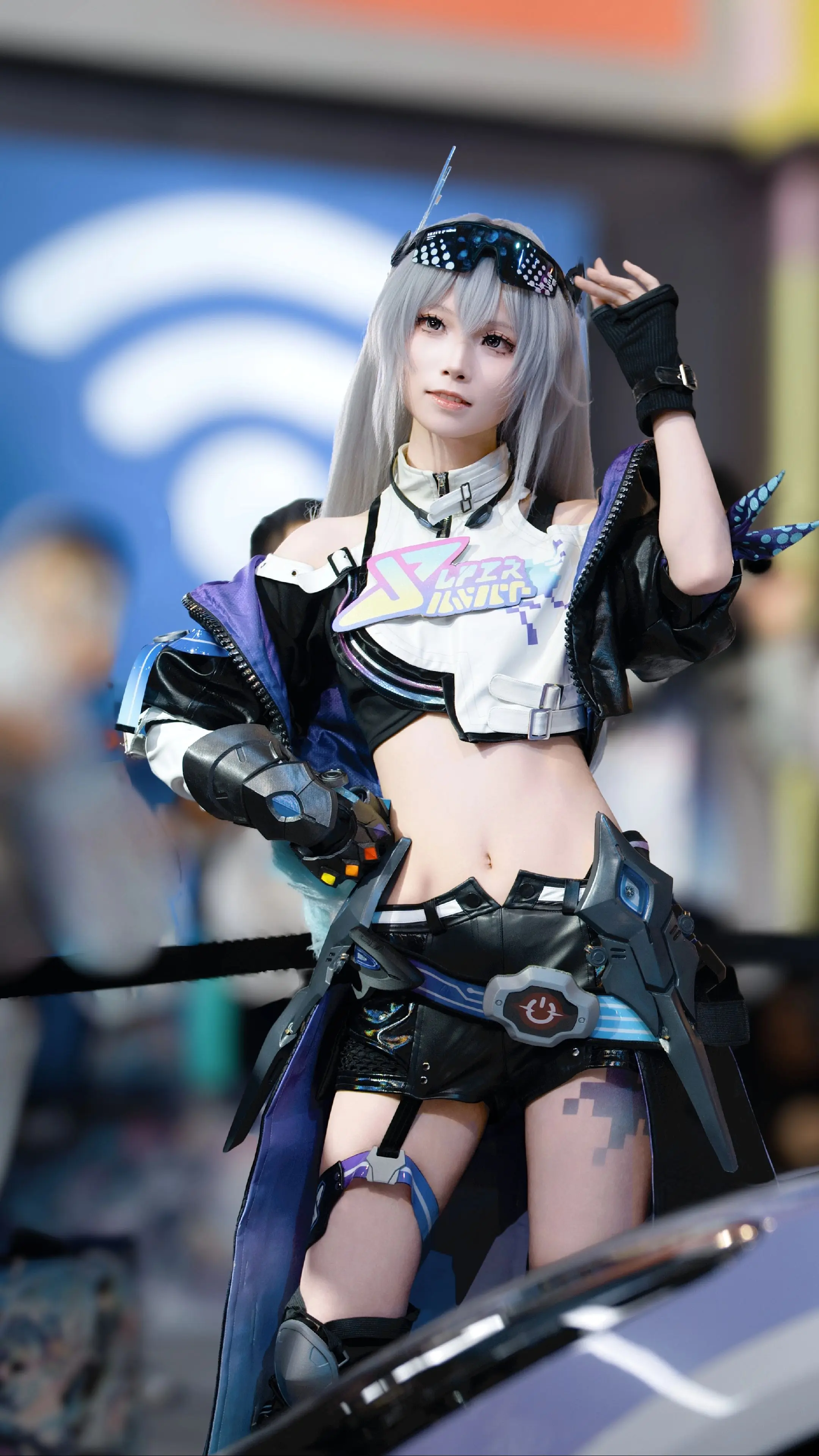 坂坂白的银狼!星铁LAND大肘击中拍到的第二只银狼 #cos - 抖音