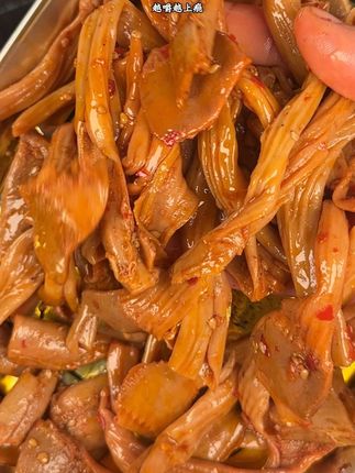 湖南的香辣鸭脆肠,千万别停产,真的巨巨巨好吃#无辣不欢 #开袋即食 #鸭脆肠#吃了还想吃