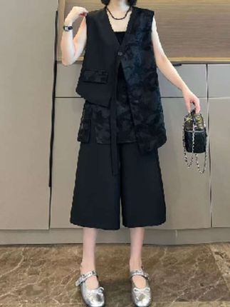 #品质女装#马甲七分裤拼接蕾丝屁帘套装#夏季新款套装#时尚套装#夏季薄款