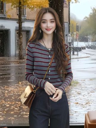 #秋冬穿搭 #秋季新款 #毛衣 #保暖又好看 #美出高级感