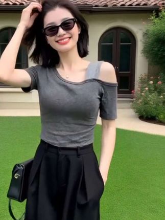 小众气质不规则上衣夏季薄款亲肤柔软露肩修身显瘦短袖T恤女2025#高端大气 #上衣穿搭 #好身材好气质
