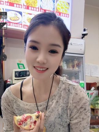 大早上给大家唱一首歌送给你们、新的一天、新的开始、早晨的阳光☀️带着新的希望、愿它洒在你的脸上、温暖你的心房、#对口型唱歌