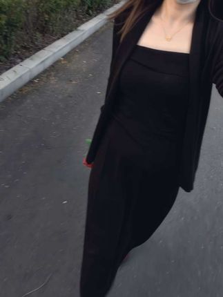 谁不是妆一化衣服一换就能成为别人眼中的漂亮小姐姐, 所以要好好爱自己你就是限量版是珍贵也是顶配 #高级感穿搭 #气质穿搭 #时尚套装 #早秋穿搭 #显瘦穿搭