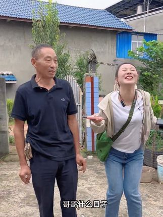 #菜市场搞笑 逮了只鸭娃儿干