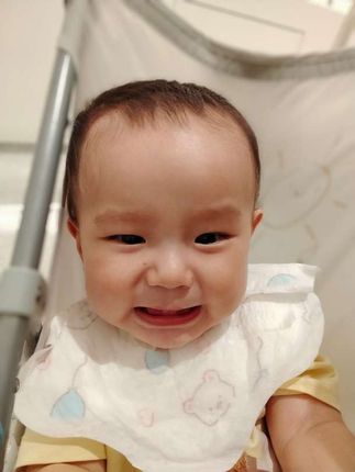 十几年没见面,女儿在身边竟然不认识#美食