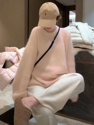 秋冬厚款圆领百搭时尚圆领常规版毛衣  #甜美穿搭 #温柔穿搭 #韩系穿搭 #时髦穿搭 #漂亮衣服