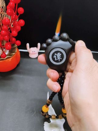网红多功能旋转解压脚掌火机个性创意打火机 #个性创意#男士的贴心卫士 #奇葩造型打火机 #网红打火机推荐 #好物推荐🔥 高级感满满,时尚大气上档次,安排一下。