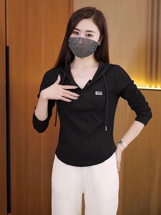 #时尚洋气百搭小衫 #洋气小衫 #打底衫 #连帽卫衣 #小个子穿搭